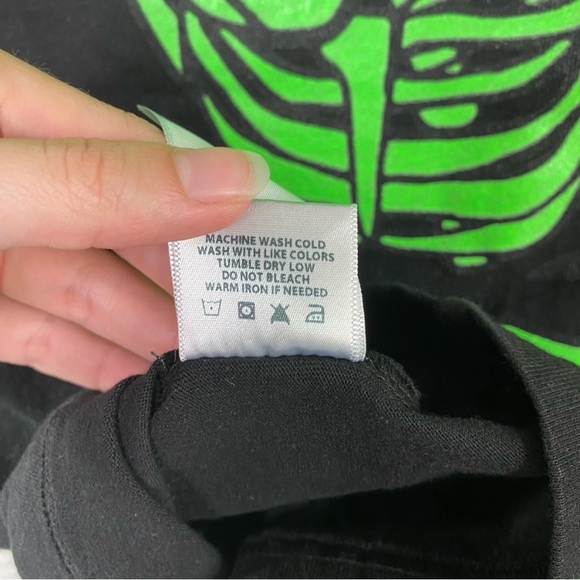 ECOSYS skull neon and black Tshirt size S-M - Picture 11 of 13